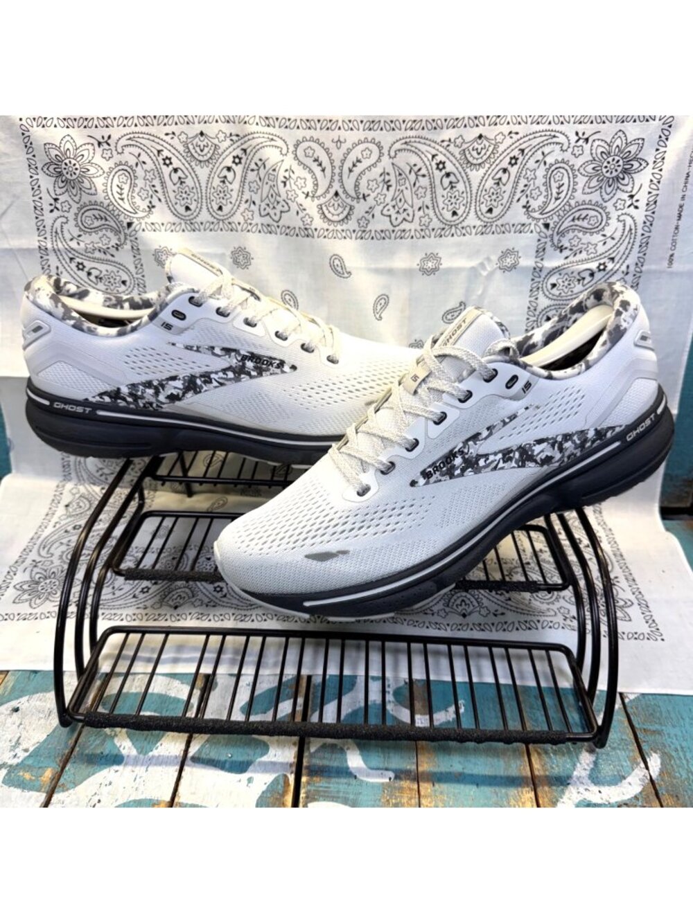 Brooks Ghost 15 White Grey Camo Women's Road Running Shoes Size 11 EUC